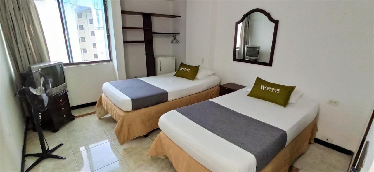 Hotel Windsor Plaza - Downtown Кали Экстерьер фото