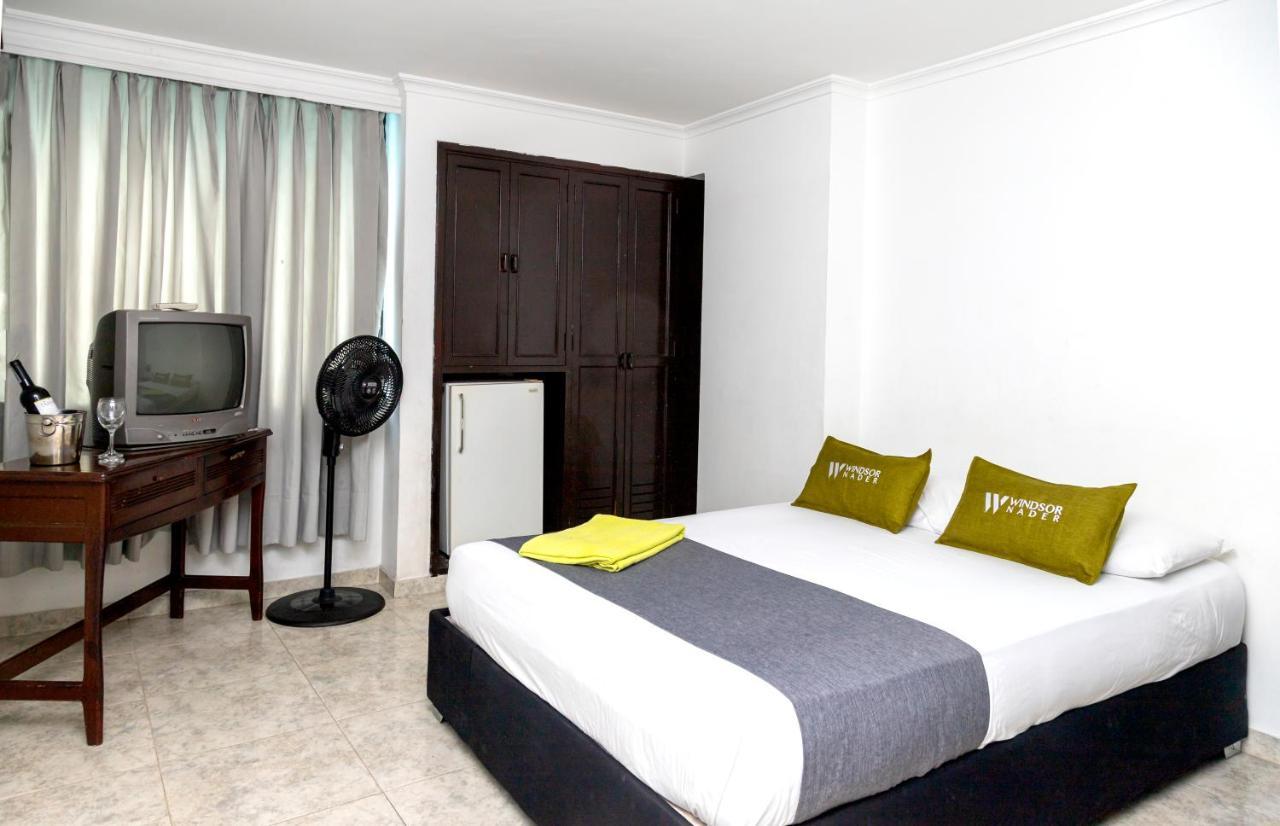 Hotel Windsor Plaza - Downtown Кали Экстерьер фото