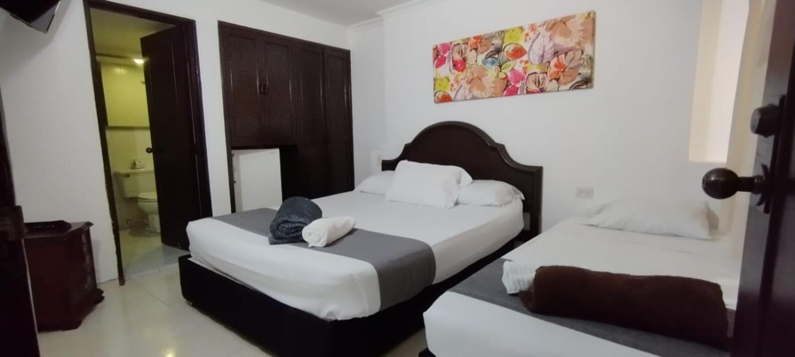 Hotel Windsor Plaza - Downtown Кали Экстерьер фото