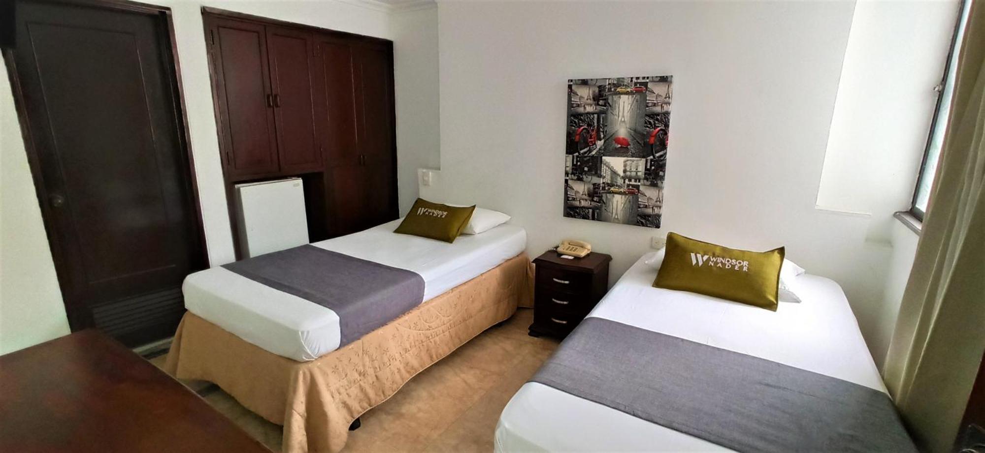 Hotel Windsor Plaza - Downtown Кали Экстерьер фото